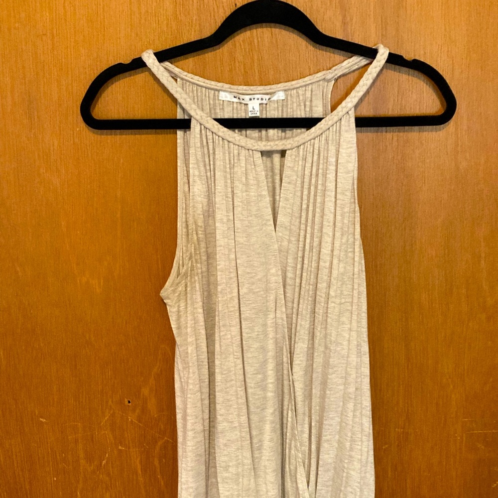 Max studio sleeveless cream color top